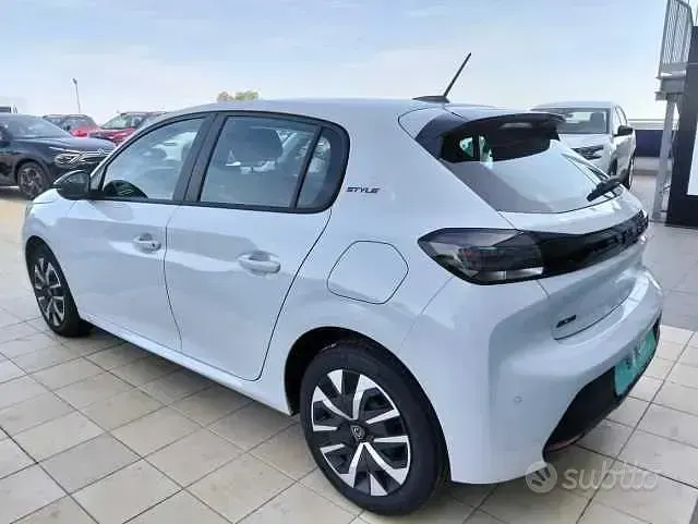 Nuova Peugeot 208 101 CV (74 kW) 2026 Utilitaria