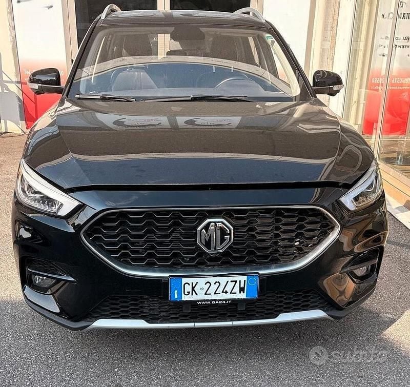Usata MG ZS Luxury 106 CV (77 kW) 2022 Nero SUV
