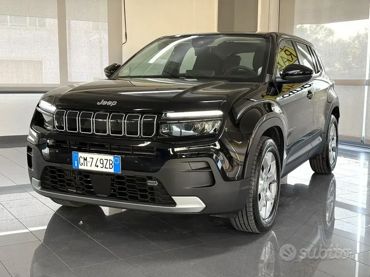 Usata Jeep Avenger Longitude 99 CV (72 kW) 2023 Nero SUV