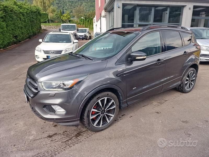 Usata Ford Kuga ST 150 CV (110 kW) 2017 Grigio SUV