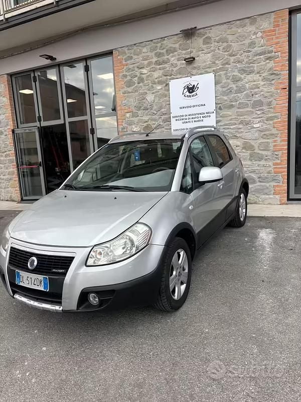 Usata Fiat Sedici Dynamic 119 CV (87 kW) 2006 Grigio SUV