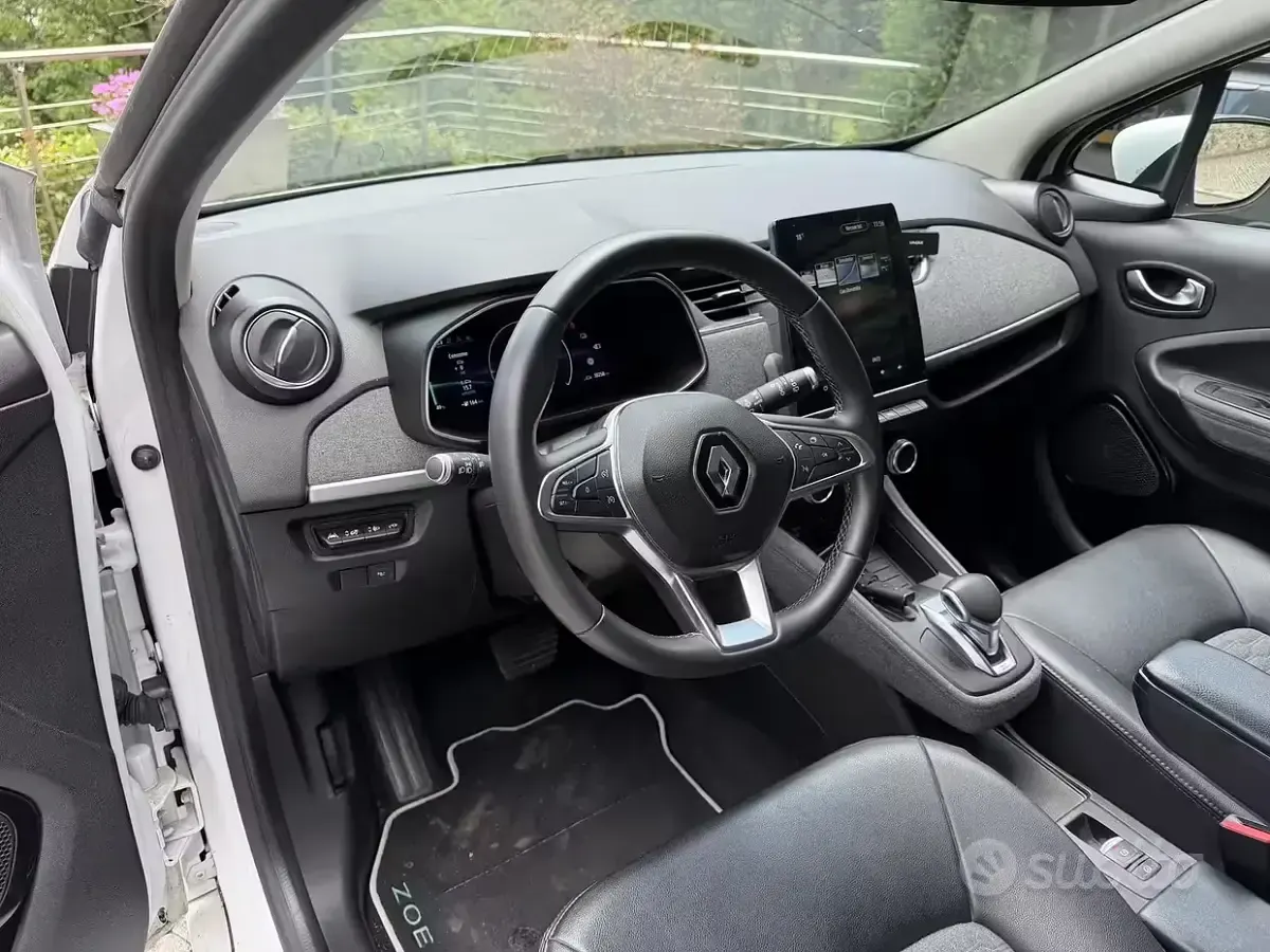 Occasion Renault Zoe Intens 50 kW (69 PK) 2022 Wit Hatchback
