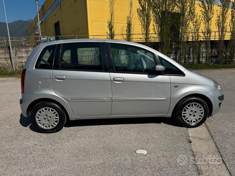 Usata Lancia Musa 70 CV (51 kW) 2007 Monovolume