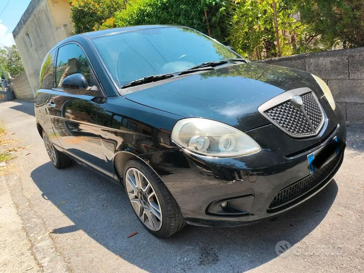 Usata Lancia Ypsilon 95 CV (69 kW) 2009 Nero Utilitaria