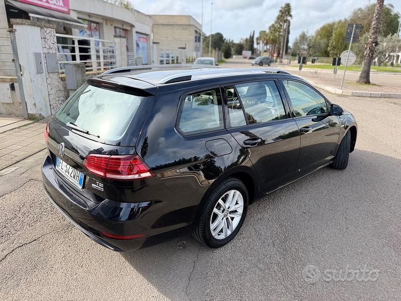 Usata VW Golf VII Executive 110 CV (80 kW) 2017 Nero Station wagon