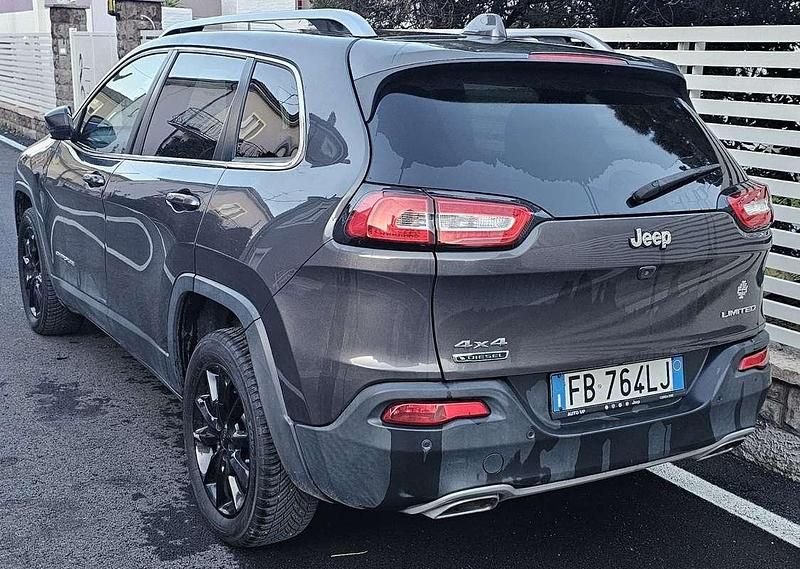Second-hand Jeep Cherokee 200 CP (147 kW) 2015 Gri SUV