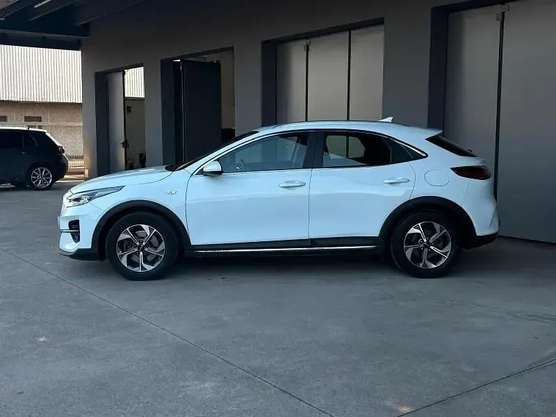 Usata Kia XCeed Urban 116 CV (85 kW) 2022 Bianco SUV