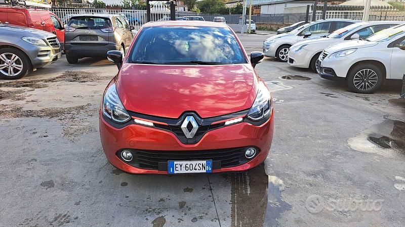Usata Renault Clio IV 90 CV (66 kW) 2015 Rosso Berlina