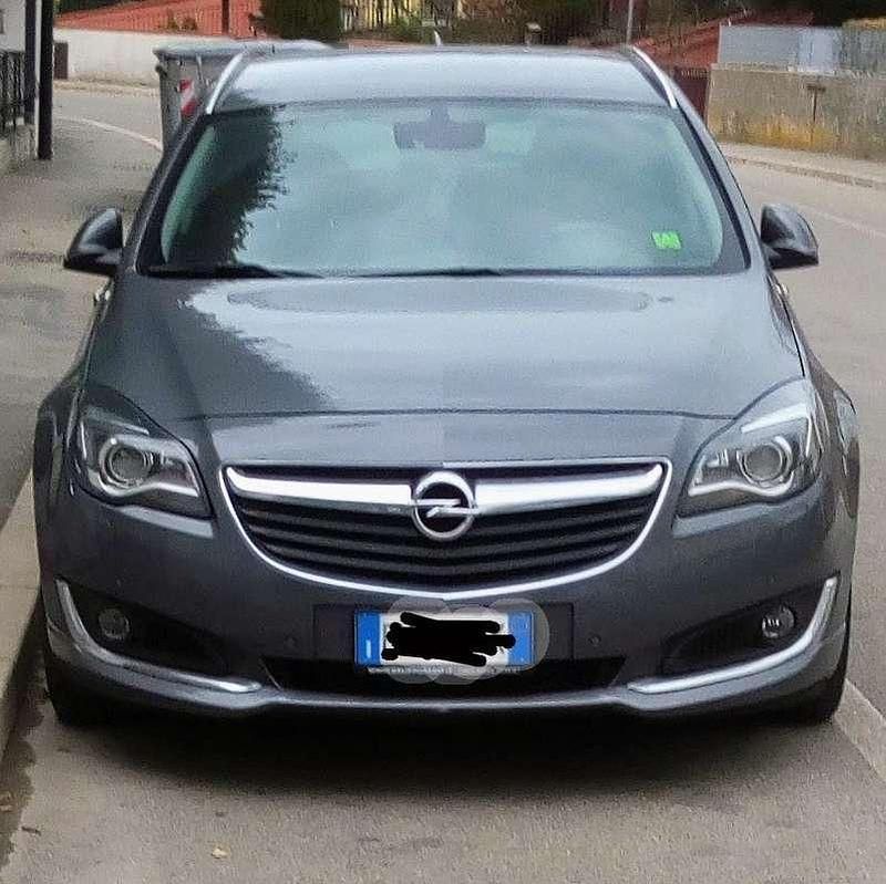 Usata Opel Insignia Business 170 CV (125 kW) 2015 Grigio Station wagon