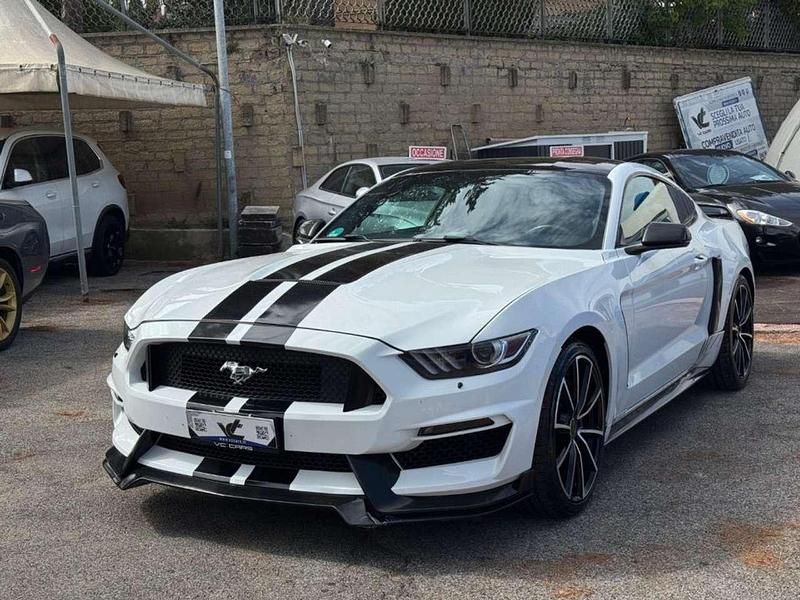 Bianco Usata 2015 Ford Mustang GT Fastback Coupé | 35.990 € (Buon prezzo) - Immagine 1/4