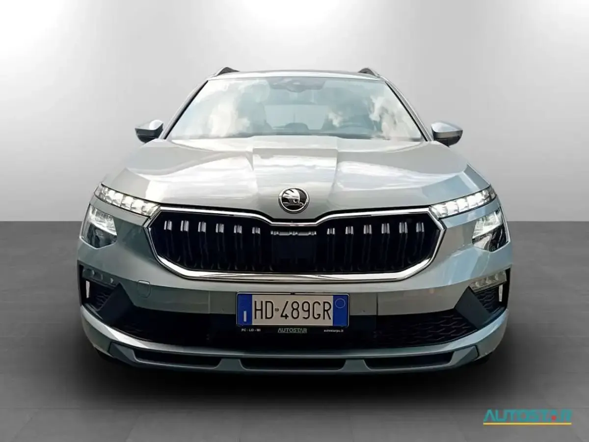 Nuova Skoda Kamiq 116 CV (85 kW) 2026 Smokey diamondargento metalli SUV