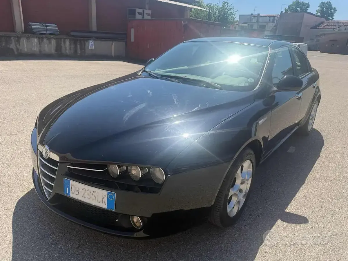 Usata Alfa Romeo 159 Progression 140 CV (102 kW) 2006 Nero Berlina