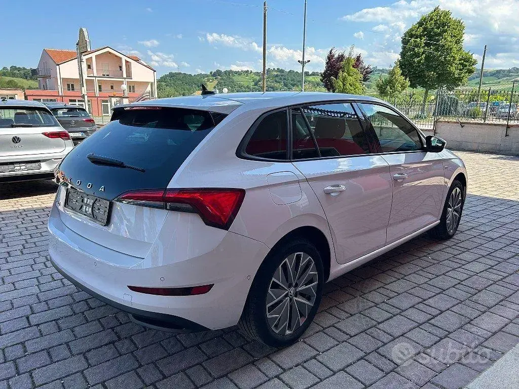 Usata Skoda Scala Clever 90 CV (66 kW) 2022 Bianco Utilitaria