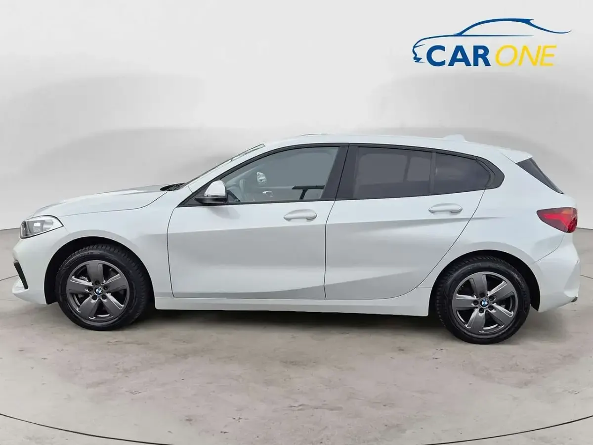 Usata BMW 116 Advantage 116 CV (85 kW) 2021 Bianco Utilitaria