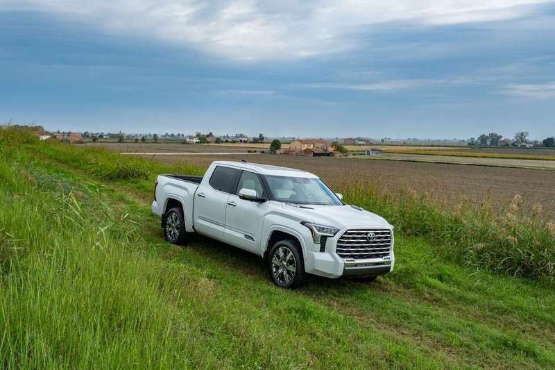Usata Toyota Tundra 436 CV (320 kW) 2024 Bianco Pick-up