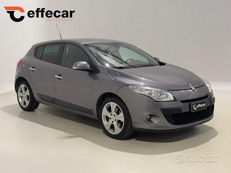 Usata Renault Mégane Dynamique 110 CV (80 kW) 2010 Grigio Berlina