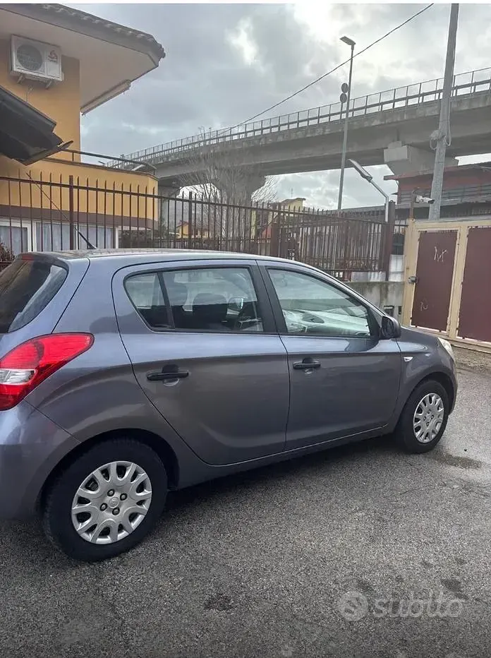 Usata Hyundai i20 78 CV (57 kW) 2009 Grigio Utilitaria