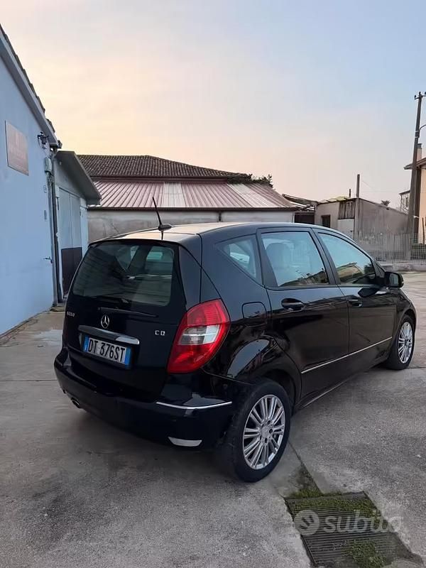 Usata Mercedes A180 Avantgarde 109 CV (80 kW) 2008 Nero Berlina