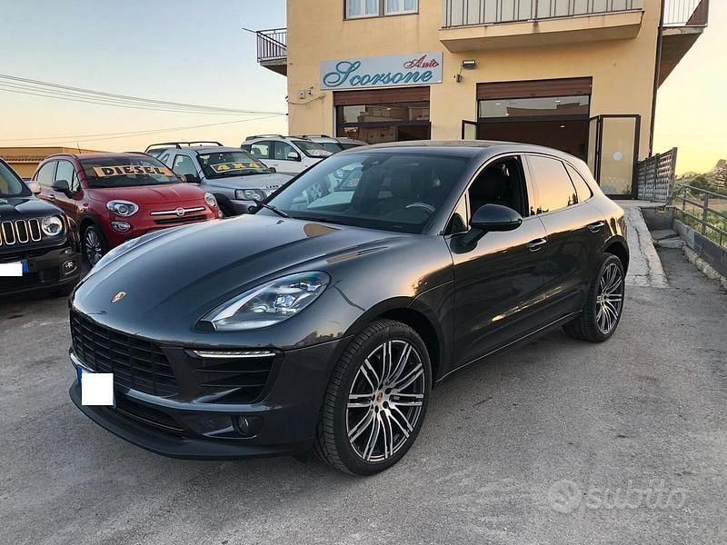 Usata Porsche Macan 253 CV (186 kW) 2018 Grigio SUV