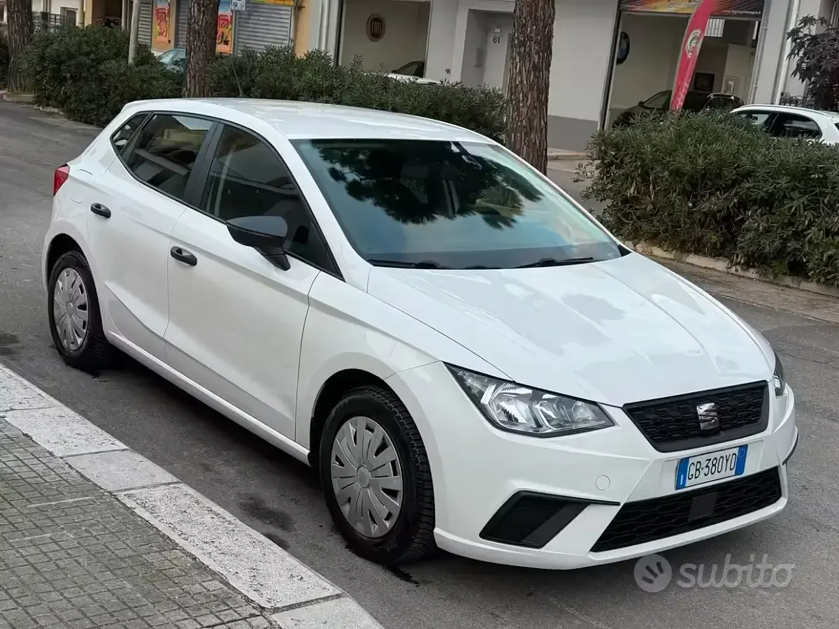 Usata Seat Ibiza Reference 90 CV (66 kW) 2020 Bianco Utilitaria