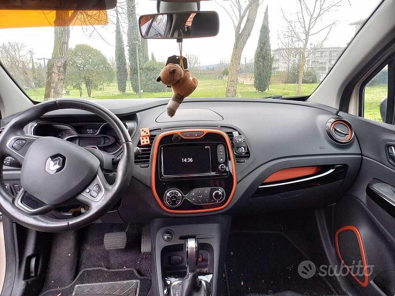 Usata Renault Captur 120 CV (88 kW) 2016 SUV