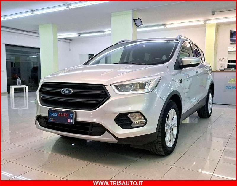Usata Ford Kuga Titanium 121 CV (88 kW) 2018 Argento(met.) SUV