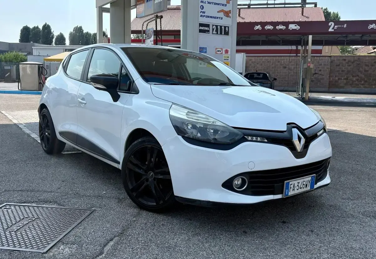 Usata Renault Clio IV 74 CV (54 kW) 2015 Bianco Berlina