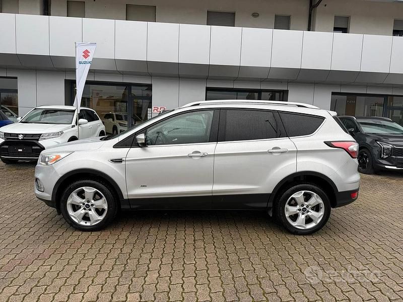 Usata Ford Kuga Titanium 150 CV (110 kW) 2017 Grigio SUV