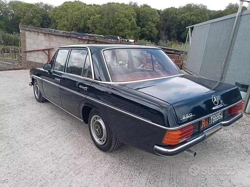 Usata Mercedes 220 1970 Blu Berlina