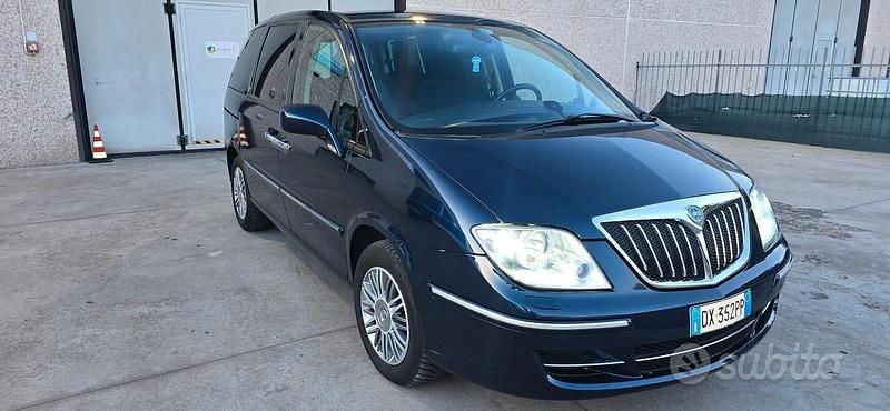 Usata Lancia Phedra 136 CV (100 kW) 2009 Blu Monovolume