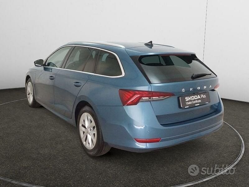 Usata Skoda Octavia Style 150 CV (110 kW) 2021 Blu Station wagon