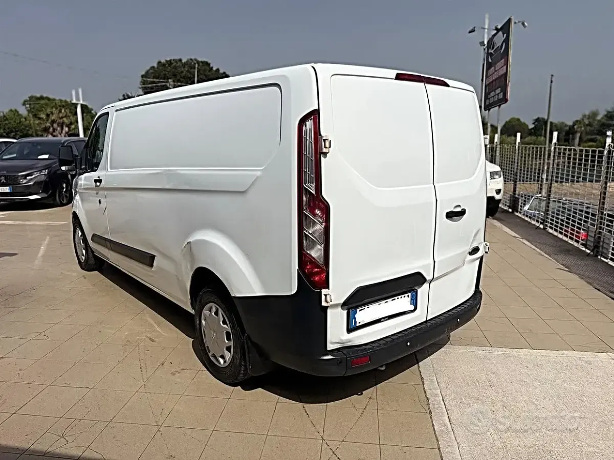Usata Ford Transit Custom Trend 125 CV (91 kW) 2016 Bianco Berlina