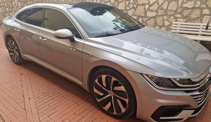 Usata VW Arteon Sportline 239 CV (175 kW) 2017 Argento Utilitaria
