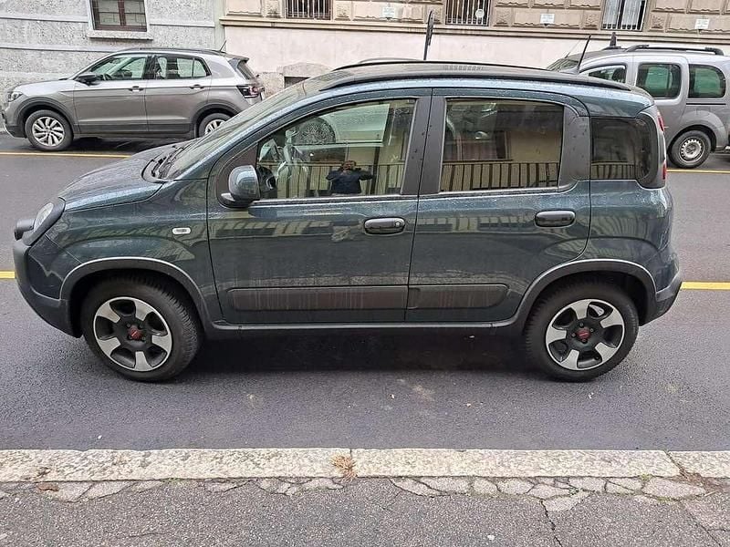 Usata Fiat Panda 69 CV (50 kW) 2023 Verde Berlina
