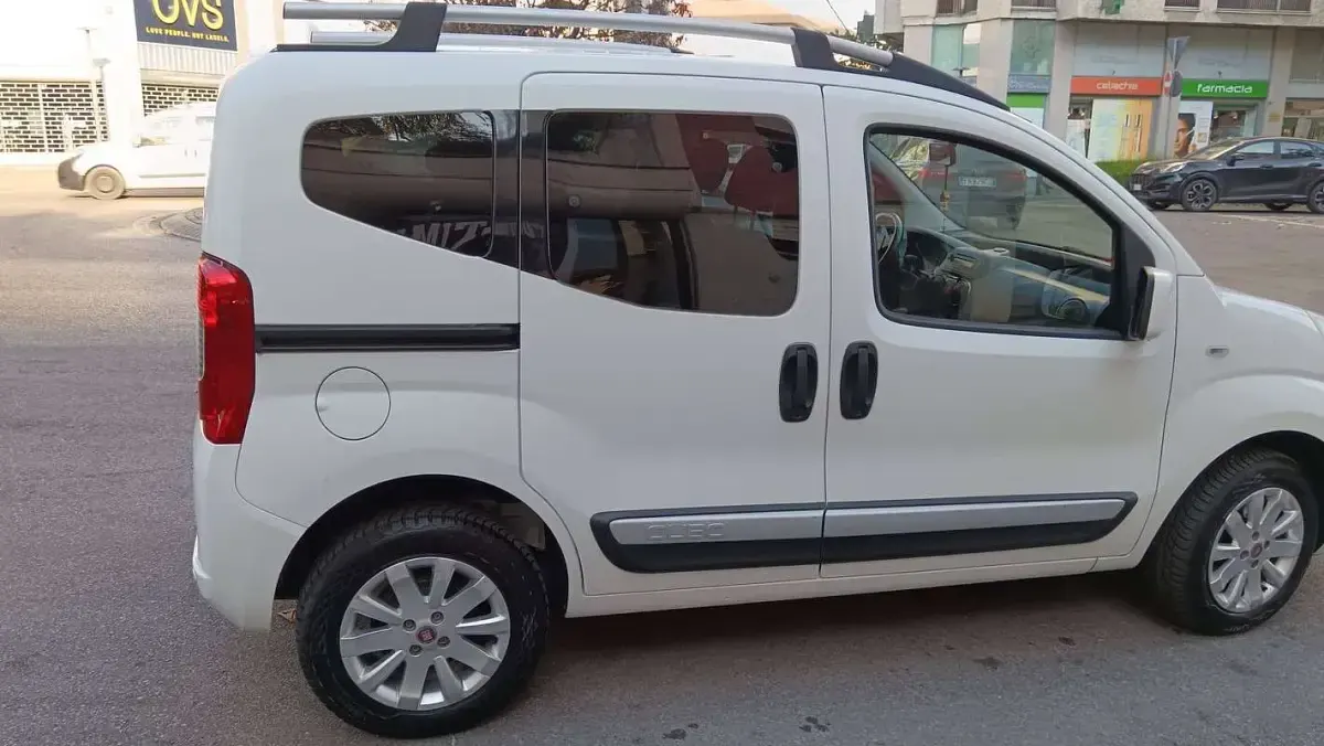 Usata Fiat Qubo Trekking 95 CV (69 kW) 2015 Bianco Monovolume