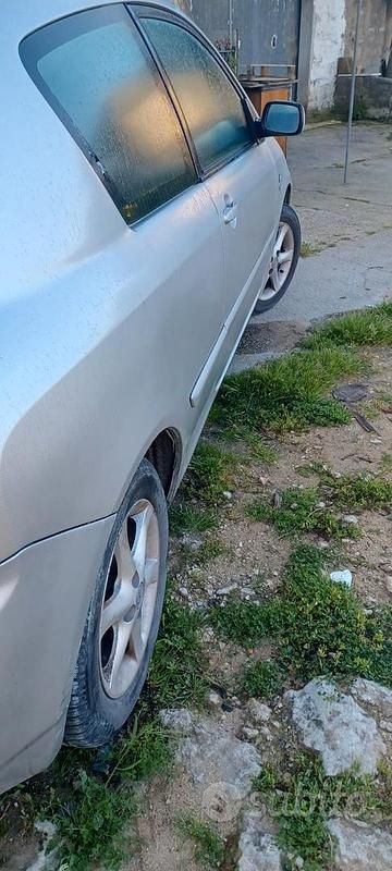 Usata Toyota Corolla 97 CV (71 kW) 2002 Grigio Berlina