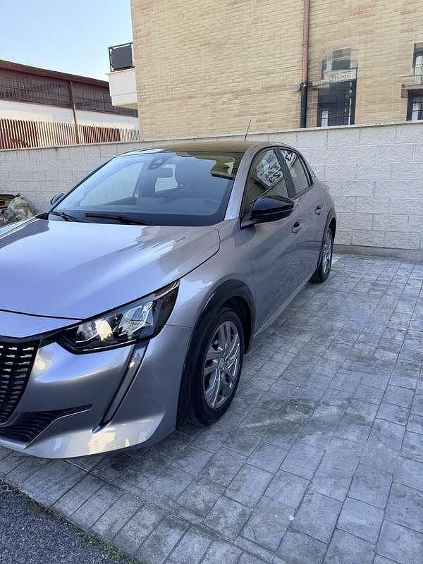 Usata Peugeot 208 Active 75 CV (55 kW) 2020 Utilitaria