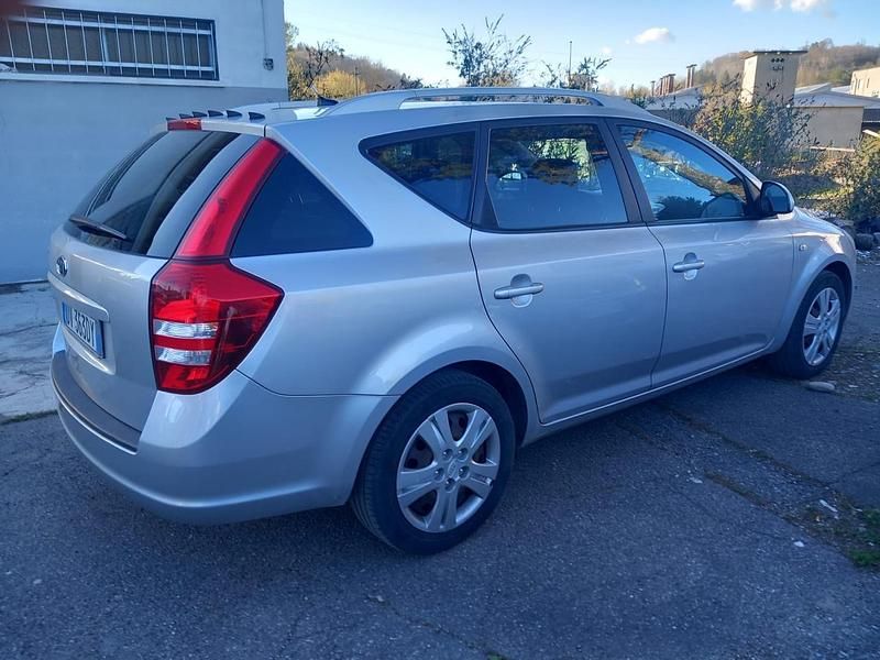 Usata Kia Ceed EX 126 CV (92 kW) 2009 Argento Utilitaria