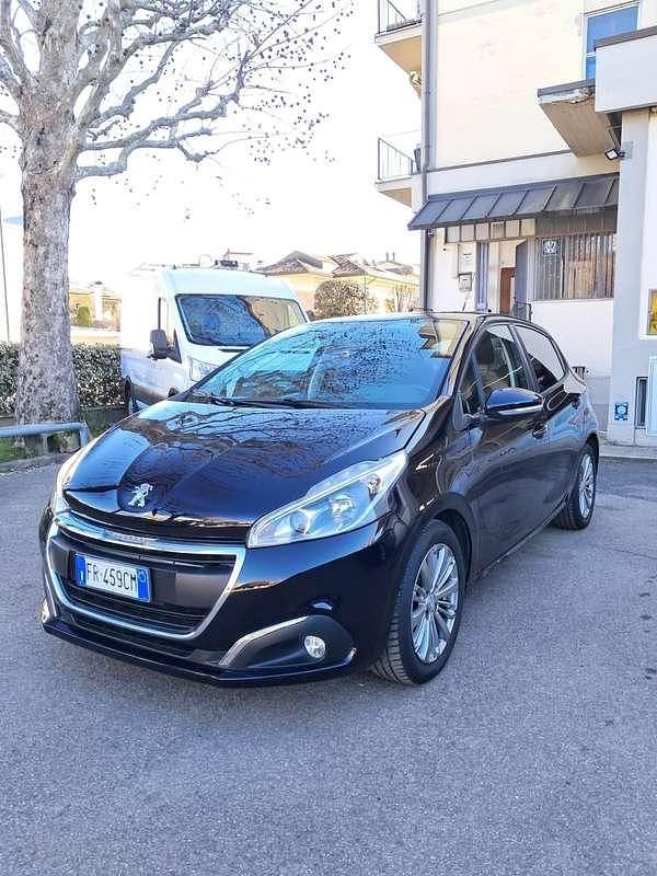 Usata Peugeot 208 Allure 95 CV (69 kW) 2013 Utilitaria