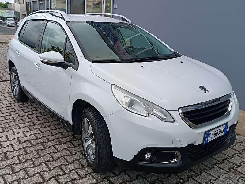 Usata Peugeot 2008 Allure 92 CV (67 kW) 2015 Bianco SUV