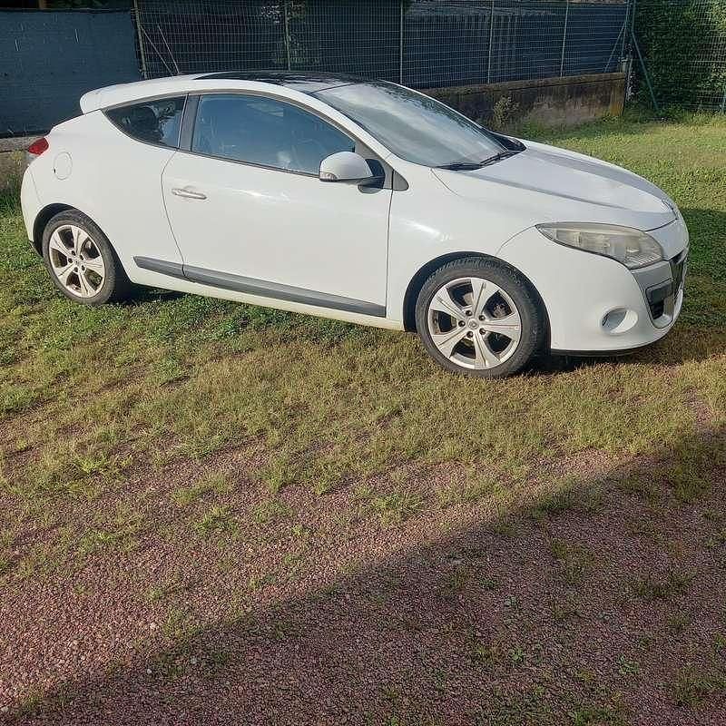 Usata Renault Mégane Coupé Luxe 110 CV (80 kW) 2010 Coupé