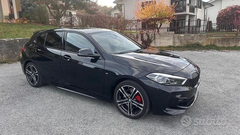 Usata BMW 116 M Sport 116 CV (85 kW) 2022 Nero Utilitaria