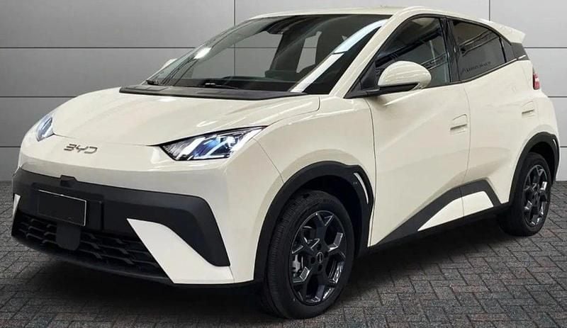 Nuova BYD Dolphin Surf Boost 64 kW (88 CV) 2026 Apricity white Utilitaria