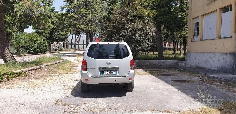 Usata Nissan Pathfinder 174 CV (127 kW) 2007 Grigio SUV