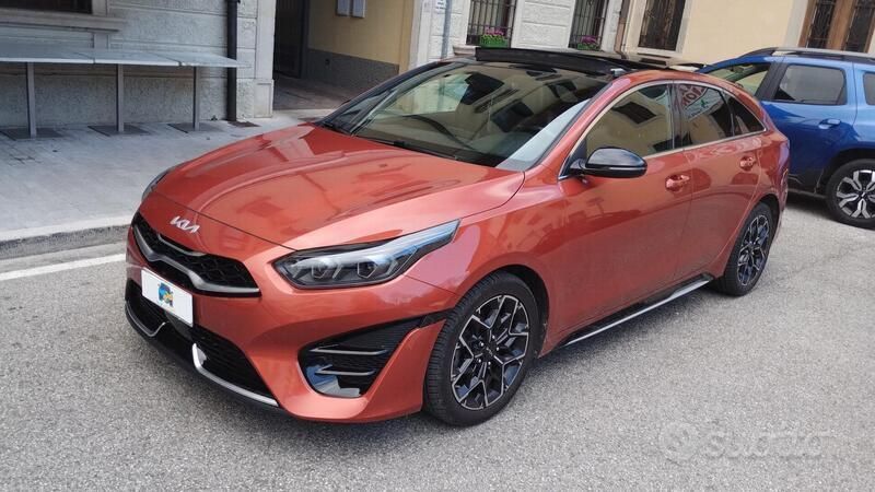 Arancione Usata 2022 Kia ProCeed GT-Line Due volumi | 23.500 € (Buon prezzo) - Immagine 1/4