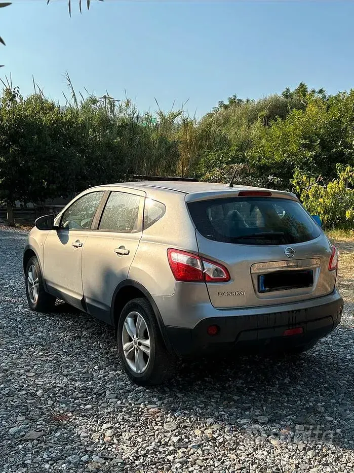 Usata Nissan Qashqai 131 CV (96 kW) 2012 Grigio SUV