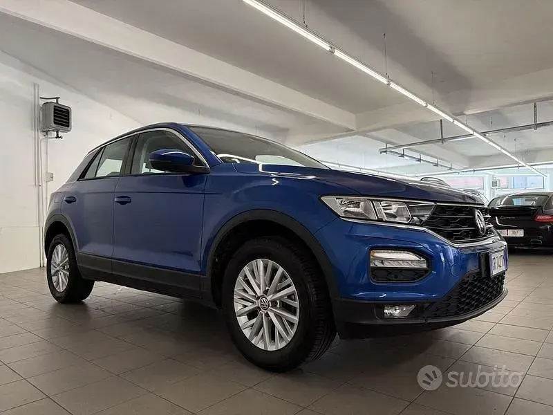 Usata VW T-Roc Business 110 CV (80 kW) 2019 Blu/azzurro SUV