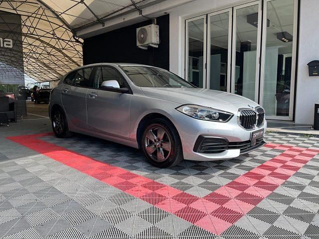 Usata BMW 118 150 CV (110 kW) 2020 Grigio Utilitaria