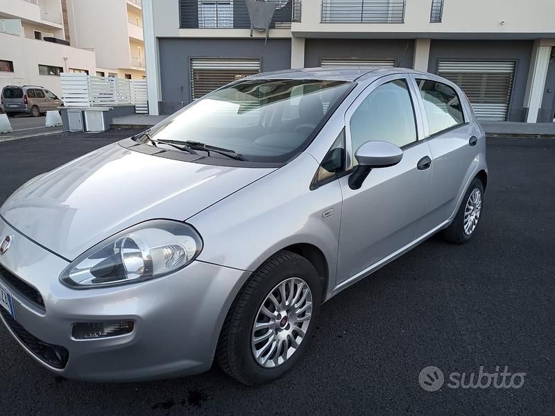 Usata 2017 Fiat Punto Due volumi | 5300 € (Buon prezzo) - Immagine 1/4