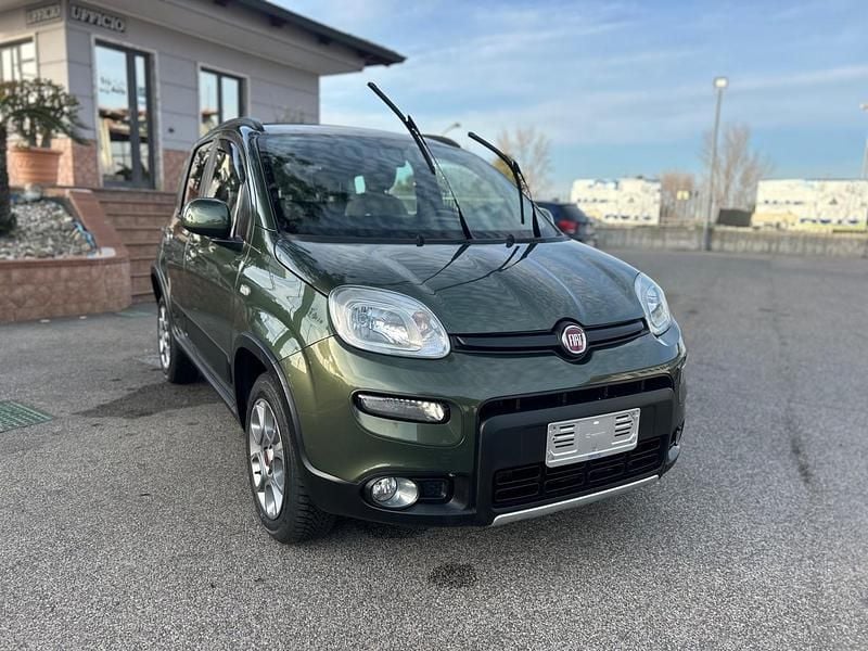 Usata Fiat Panda 4x4 74 CV (54 kW) 2014 Verde Utilitaria